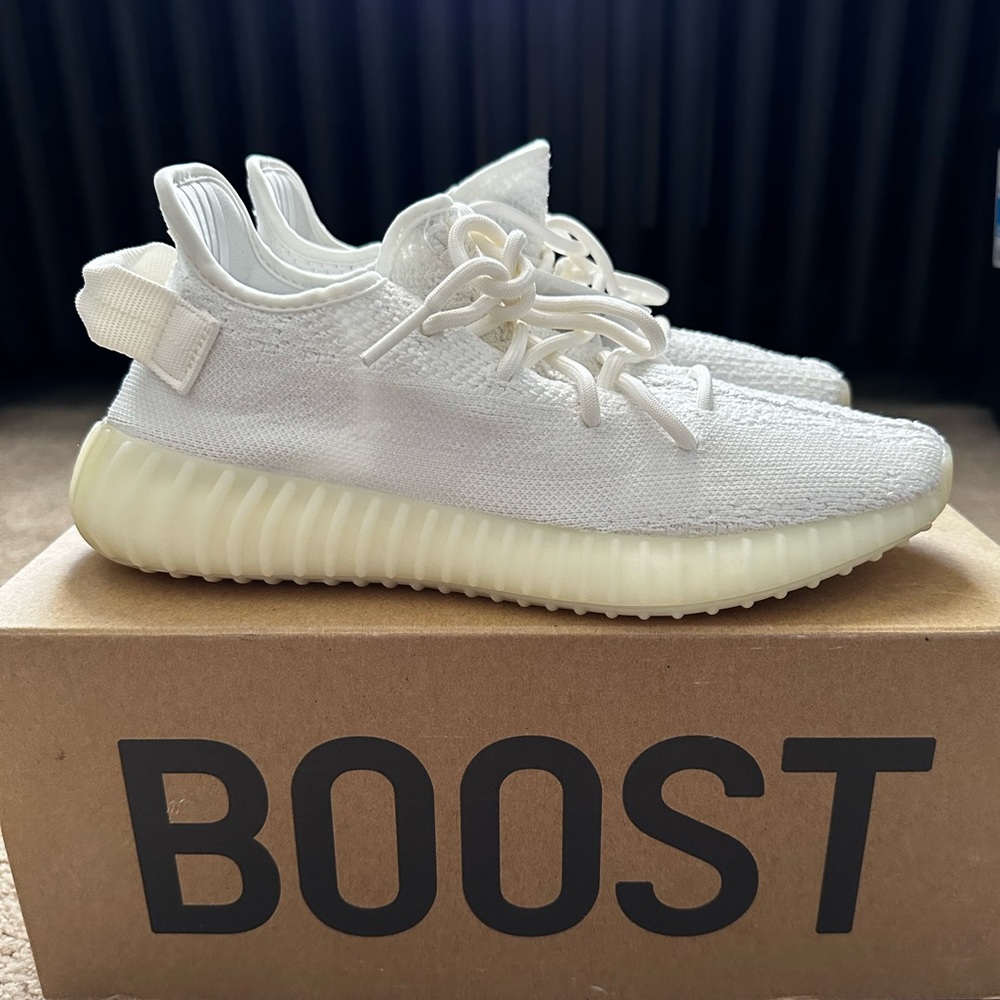 Yeezy Boost 350 V2 - Triple White